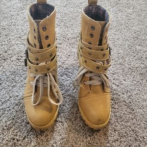Boot shoe